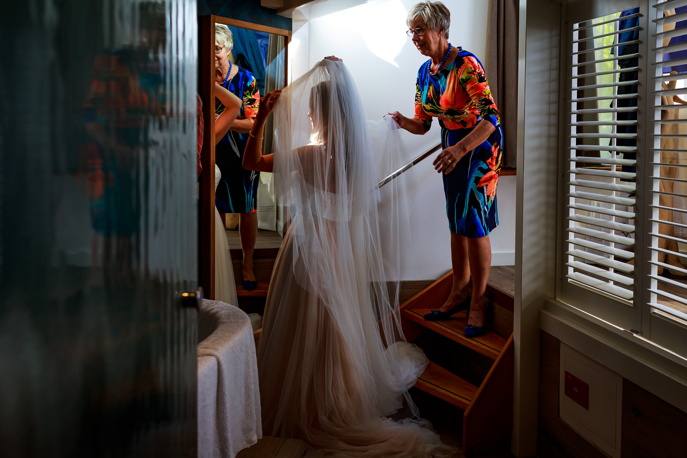 Trouwen op een eiland | Ongeposeerde trouwfotografie | Trouwfotograaf Noord-Holland | Bruidsfotograaf | Bruidsfotografie