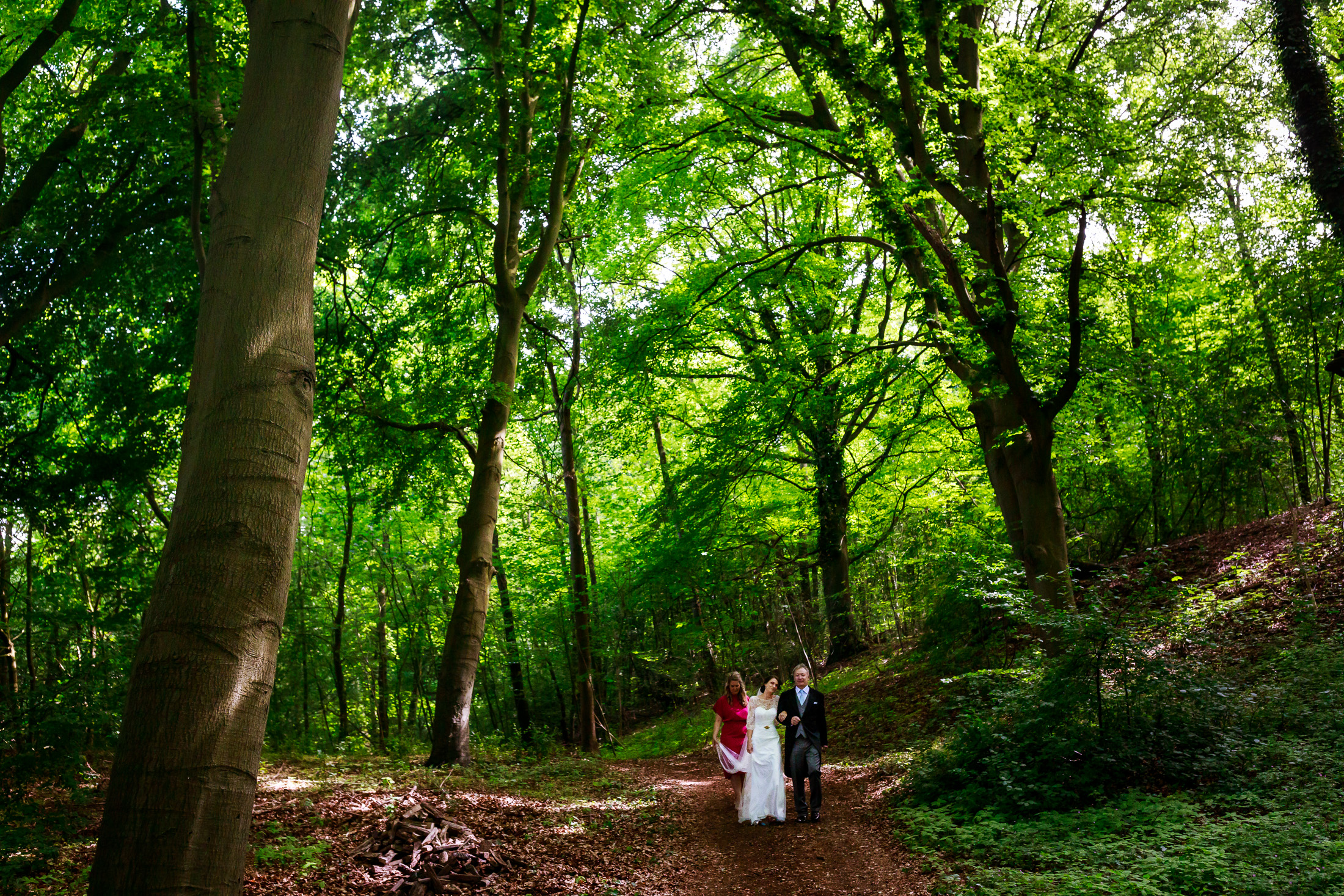 Trouwfotograaf Haarlem | Bruiloft in het bos | Trouwceremonie | Ongeposeerde trouwfoto | Let Me Tell Your Story